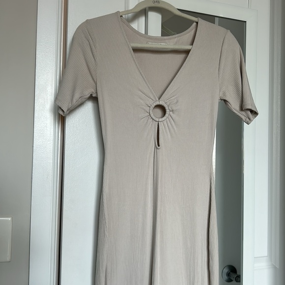 Abercrombie Ribbed O-Ring Midi Dress - Picture 3 of 4